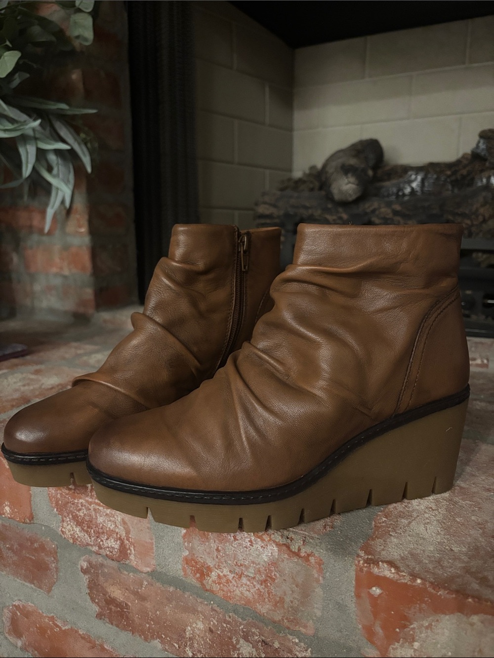 Women's Brown Leather Wedge Diba True Ankle Boots - Never been worn!! New!